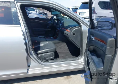 2013 Chrysler 300 Motown из США, поврежденный, VIN 2C3CCAAG6DH612019